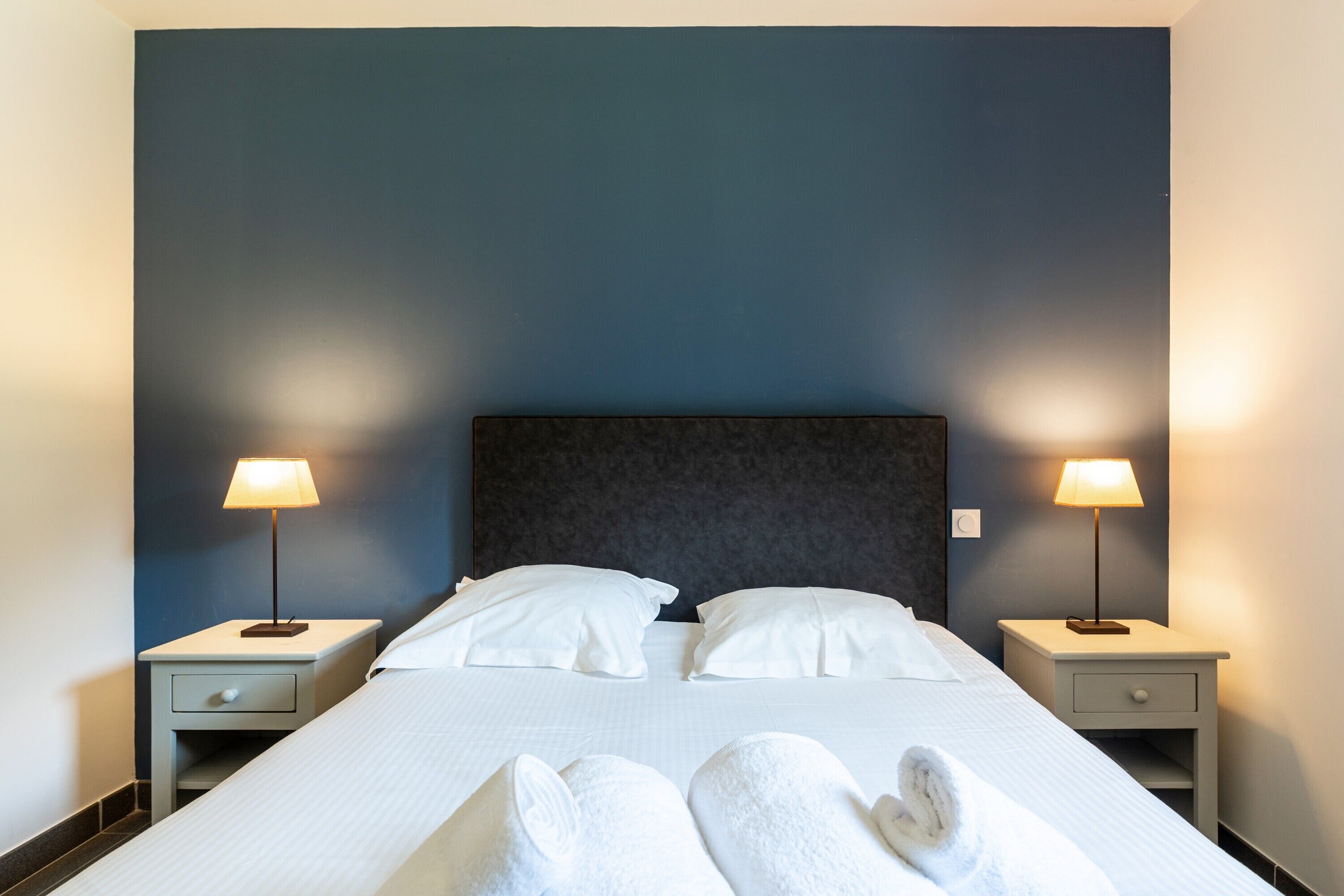 2 quartos, ferros/tábuas de passar roupa, Wi-Fi de cortesia