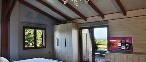 1 bedroom, iron/ironing board, free WiFi, bed sheets