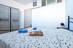 2 Schlafzimmer, Bügeleisen/Bügelbrett, Bettwäsche