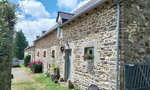 Holiday Home 'L'abreuvoir Du Leffo' with Private Terrace, Private Garden and Wi-Fi