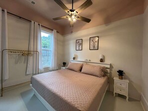 2 soverom, wi-fi (inkludert) og sengetøy