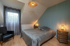 3 bedrooms, iron/ironing board, free WiFi