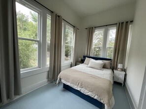 2 habitaciones, escritorio, wifi gratis y ropa de cama 