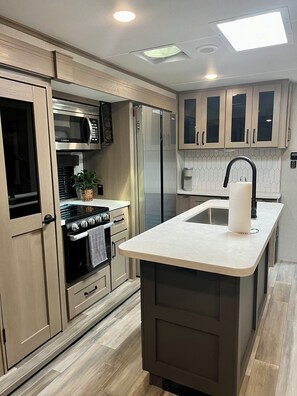 Private kitchen - Rolling Retreat (Freeport)