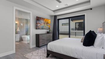 3 slaapkamers, een strijkplank/strijkijzer, wifi, beddengoed