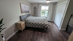 4 chambres, fer et planche à repasser, Wi-Fi, draps fournis