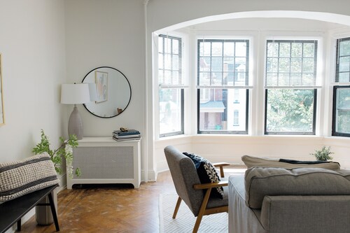 Walking distance to Wellspan York Hospital, York College. Comfortably sleeps 8.