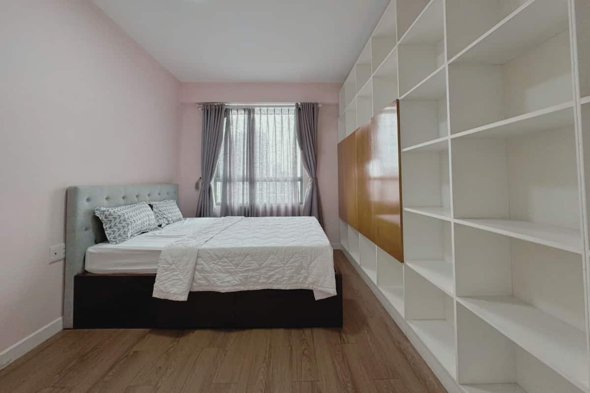 Deluxe Apartment, 3 Bedrooms, City View | 2 bedrooms, desk, iron/ironing board, free WiFi