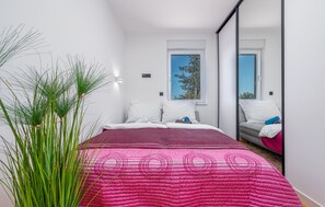3 Schlafzimmer, Reisekinderbett, kostenloses WLAN, Bettwäsche