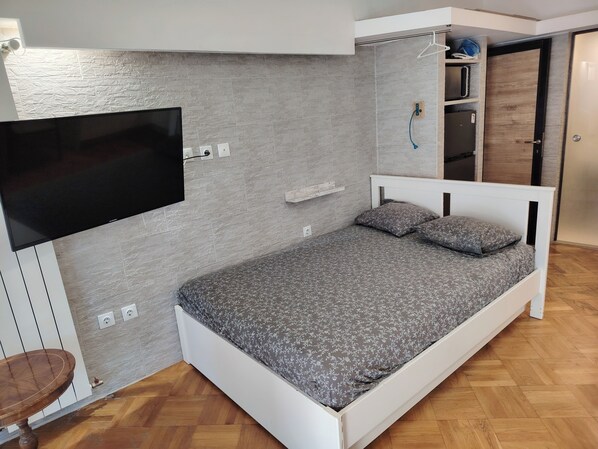 4 Schlafzimmer, Bügeleisen/Bügelbrett, WLAN, Bettwäsche