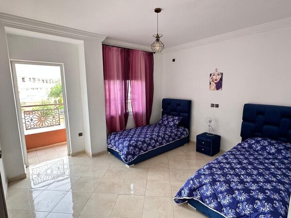 Appartement, vue sur la montagne | 1 chambre, accès au Wi-Fi (inclus)