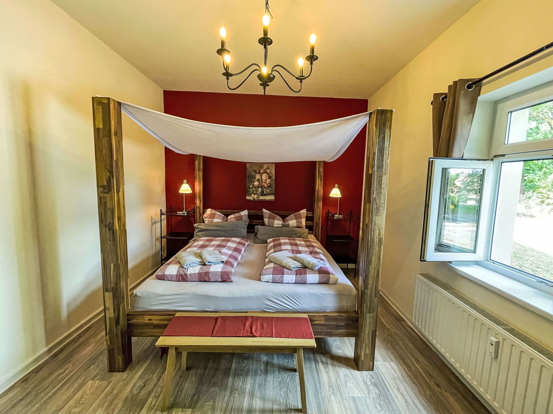 2 Schlafzimmer, Reisekinderbett, kostenloses WLAN