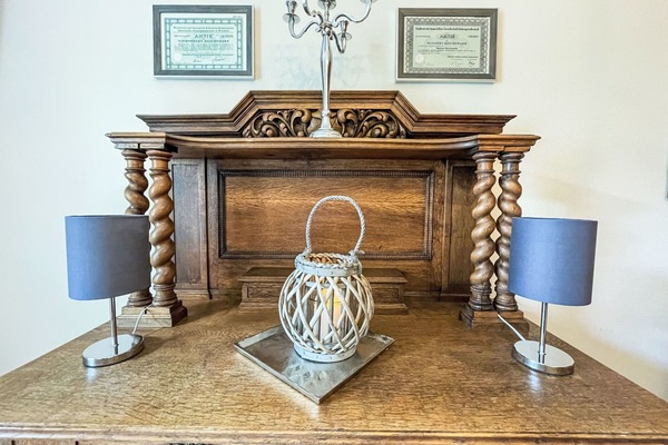 Himmel, Pflanze, Gebäude, Fenster, Baum, Holz, Grundstueck, Hütte, Haus, Landschaft