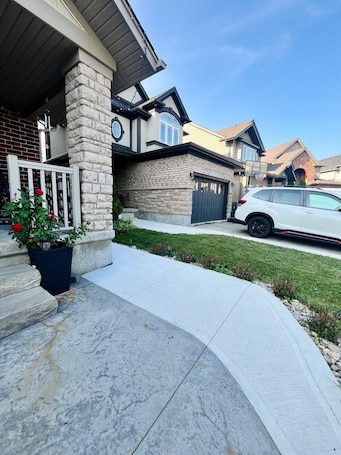 Property grounds. Comfort Quarters In Guelph! Your Cozy Home Away From Home.