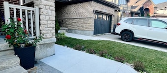 Comfort Quarters In Guelph! Your Cozy Home Away From Home.