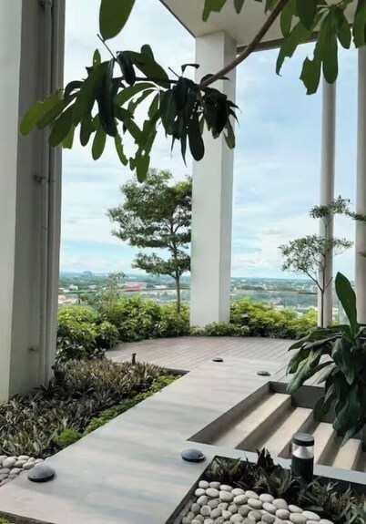 带全景视野的S & E公寓