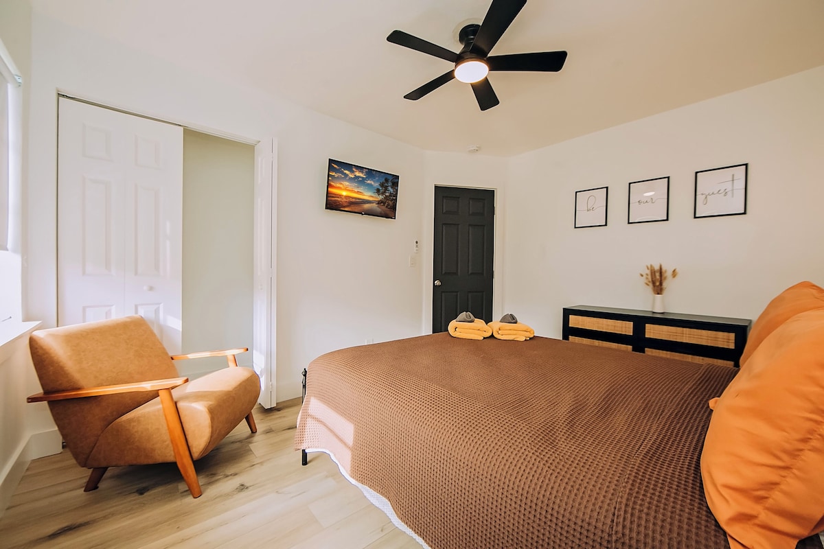 Photo 65 of 5 Minutes to the Beach & Downtown, 4 Bedroom + Movie Room