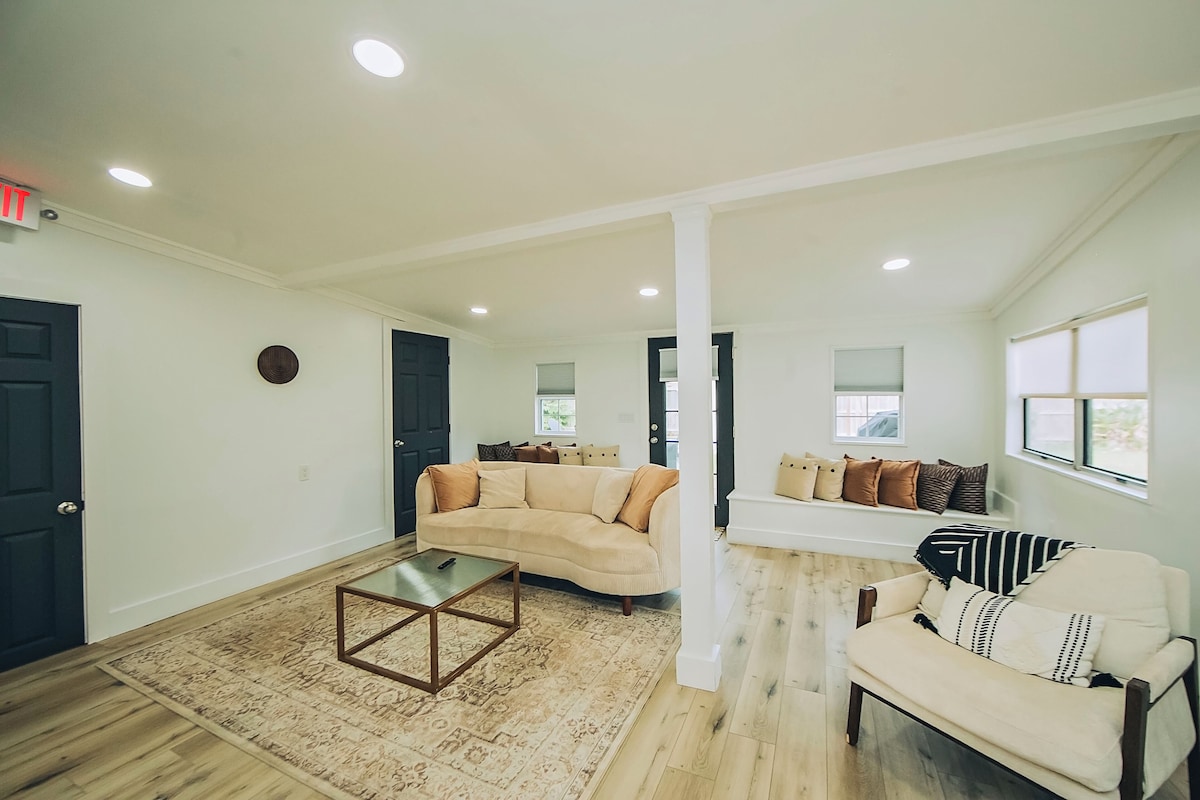 Photo 16 of 5 Minutes to the Beach & Downtown, 4 Bedroom + Movie Room