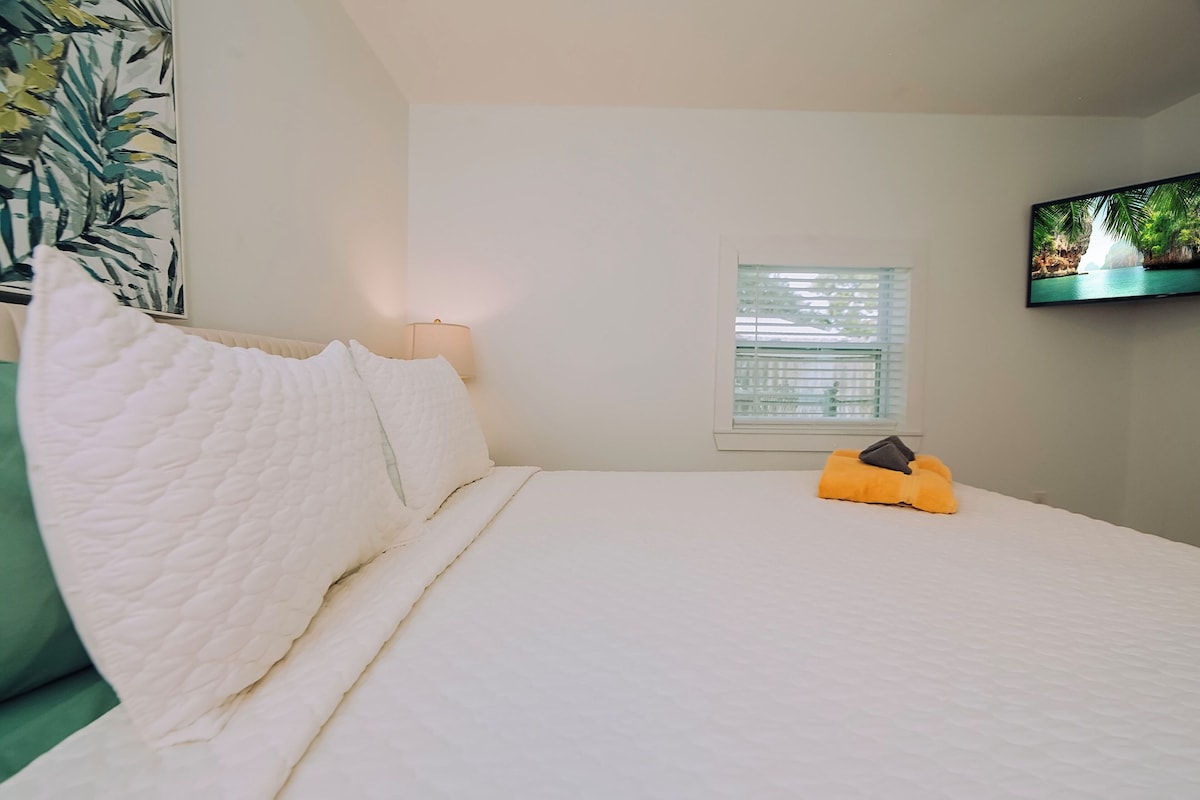 Photo 45 of 5 Minutes to the Beach & Downtown, 4 Bedroom + Movie Room