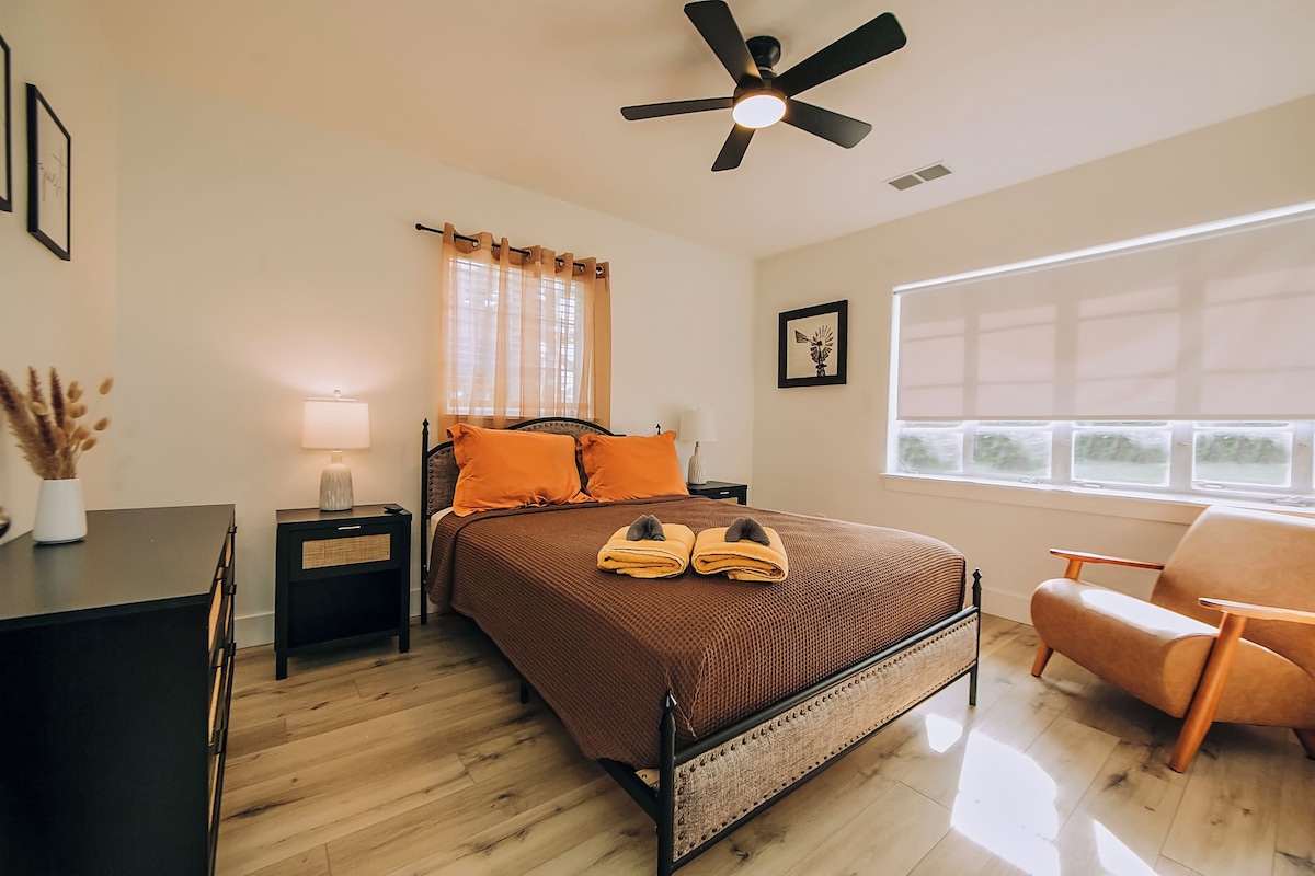 Photo 66 of 5 Minutes to the Beach & Downtown, 4 Bedroom + Movie Room
