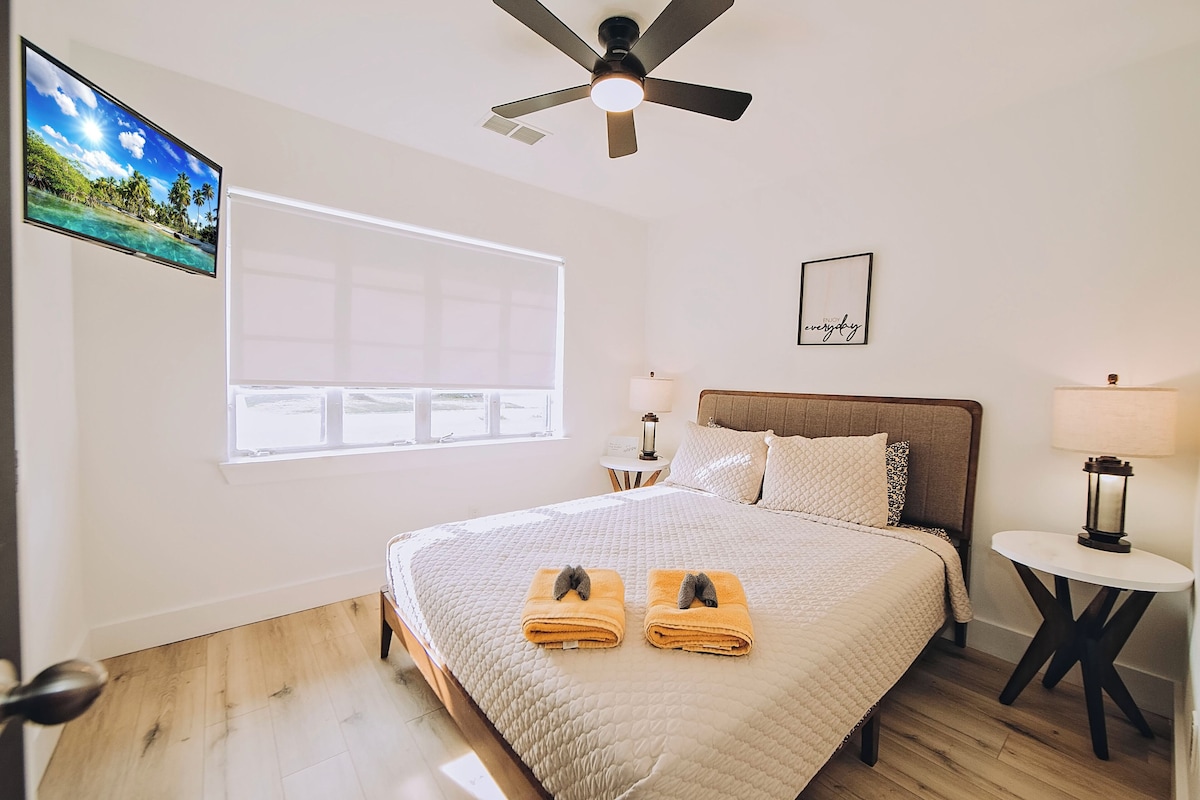 Photo 73 of 5 Minutes to the Beach & Downtown, 4 Bedroom + Movie Room
