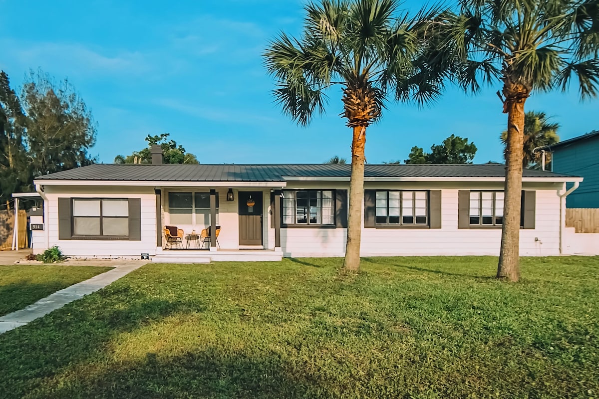 Photo 107 of 5 Minutes to the Beach & Downtown, 4 Bedroom + Movie Room