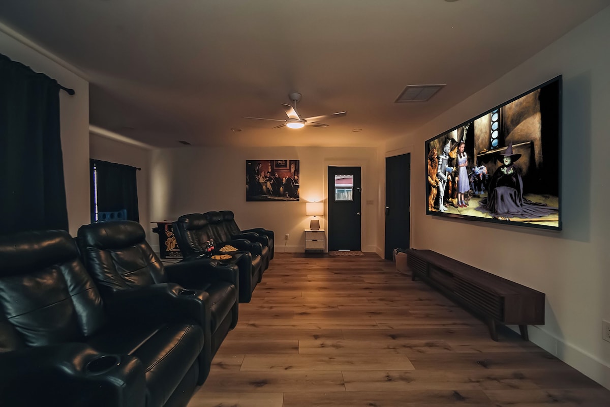Photo 2 of 5 Minutes to the Beach & Downtown, 4 Bedroom + Movie Room