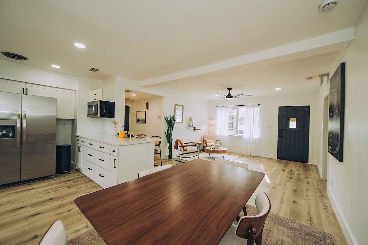 Photo 41 of 5 Minutes to the Beach & Downtown, 4 Bedroom + Movie Room
