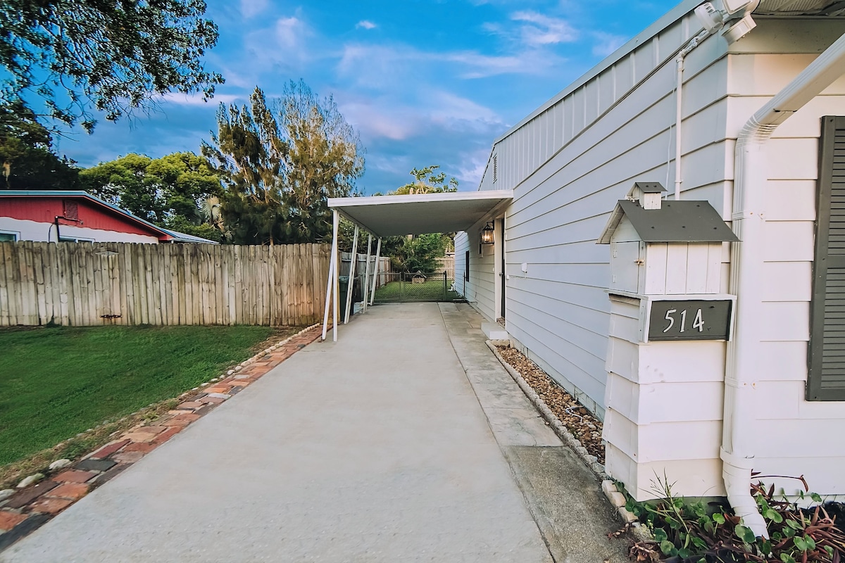 Photo 110 of 5 Minutes to the Beach & Downtown, 4 Bedroom + Movie Room