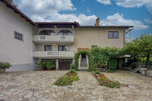 Exterior - Cesar's Karst Apartment Ruj, Sežana, Slovenia (Sežana)