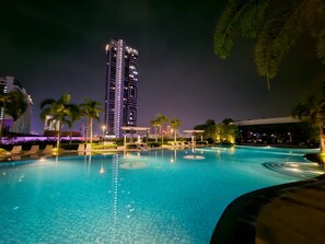 Pool - Space in the KL Cit (Studio/Apartment-02 Bedroom) (Kuala Lumpur)