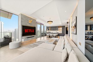 TV, table football, ping pong - Ultra-Luxury 3BD Marina Retreat with Stunning Views (Dubai)