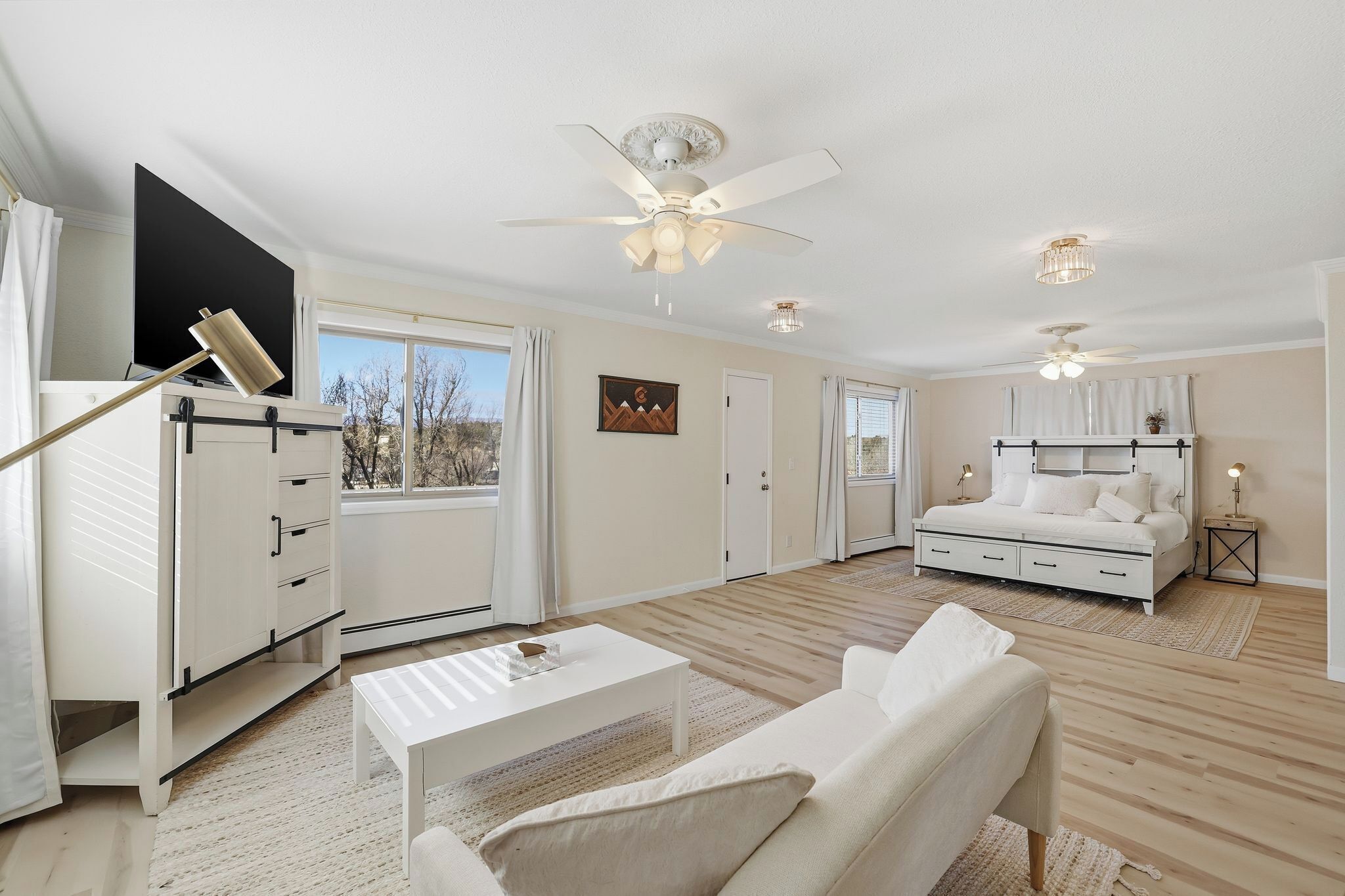 3 habitaciones, escritorio, wifi gratis y ropa de cama 