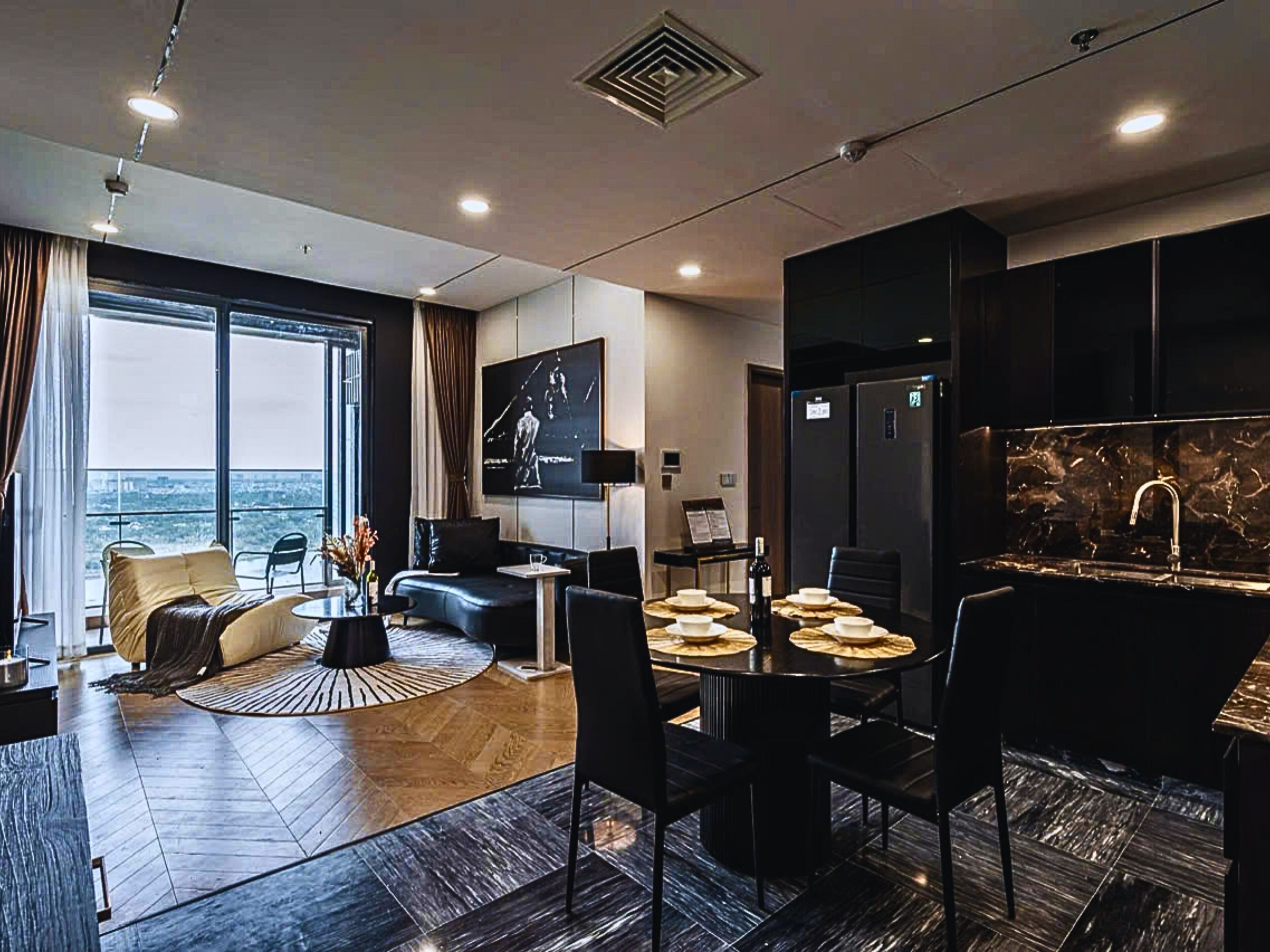 Deluxe Apartment, 3 Bedrooms, City View | Living area | 32-inch Smart TV with cable channels, offices