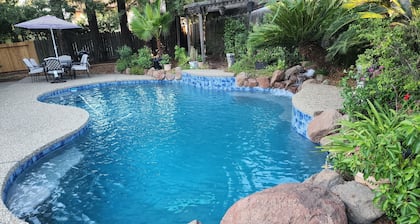 3-bedroom house in charming Fair Oaks with solar pool. Enjoy your stay