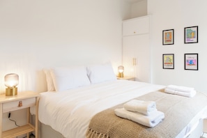 2 habitaciones, tabla de planchar con plancha y wifi gratis 