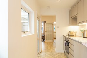 House, Patio, City View | Private kitchen | Electric kettle, toaster - Bright & Airy 2BD - 10min walk to Centre (Cheltenham)