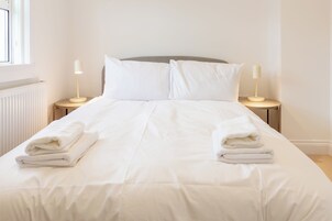 2 habitaciones, tabla de planchar con plancha y wifi gratis 