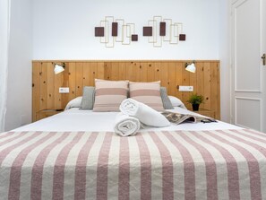 2 bedrooms, Internet, bed sheets - Sunstay Beach Flat I Torremolinos (Torremolinos)