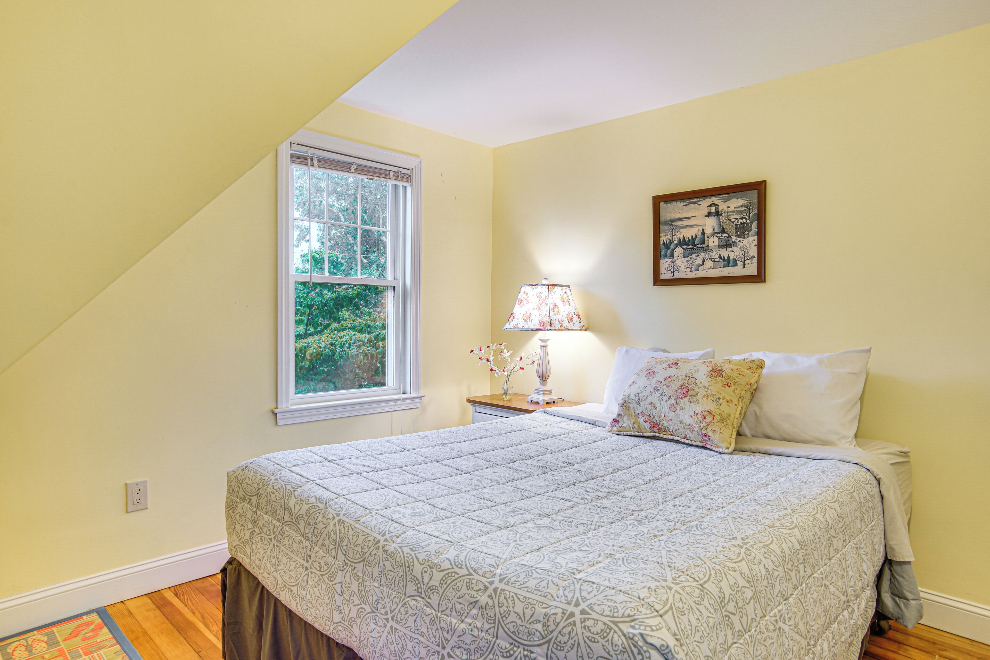 Bedroom 2 | 2nd Floor | Queen Bed