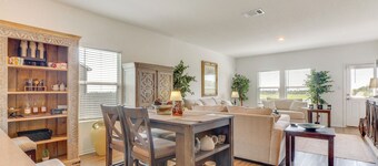 9 Mi to Lake: Family Georgetown Home w/ Yard!