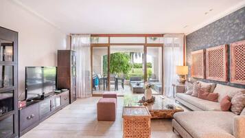 Televisión y oficina