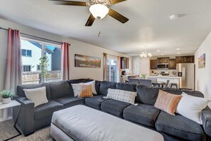 TV, fireplace, offices