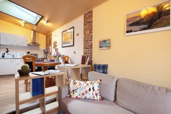 TV - Apartment 'Ferienwohnung Failte' with Private Garden and Wi-Fi (Selters (Taunus))