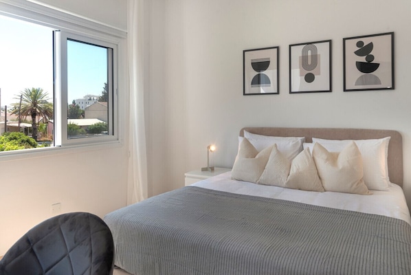 2 bedrooms, iron/ironing board, WiFi, bed sheets