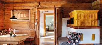 Chalet 'Uriges Bauernhaus Achtzehn53' with Mountain View, Private Terrace and Wi-Fi