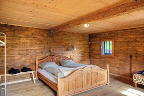 4 Schlafzimmer, kostenloses WLAN, Bettwäsche