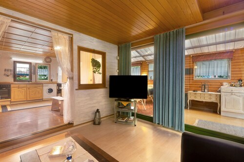 Ferienhaus 'Haus Am See' mit privater Terrasse, privatem Garten und Wi-Fi