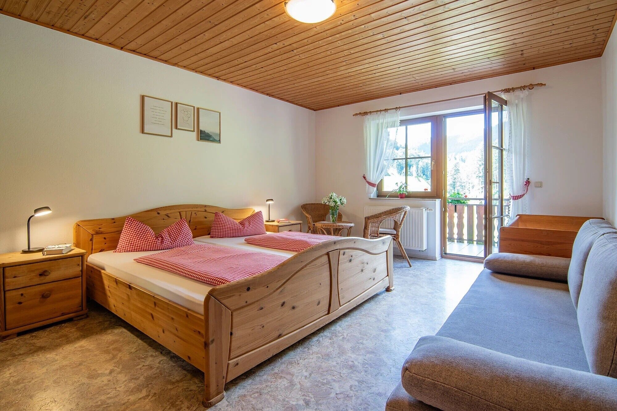 2 Schlafzimmer, Bügeleisen/Bügelbrett, kostenloses WLAN, Bettwäsche