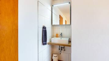 Dusch, hÄrtork och handdukar